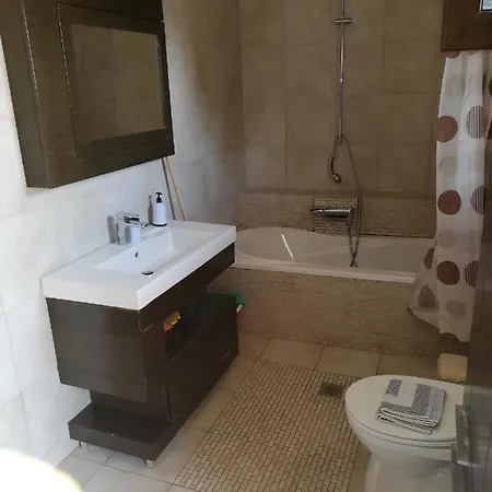 Elva אספרובלטה