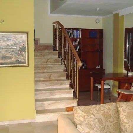 Elva אספרובלטה